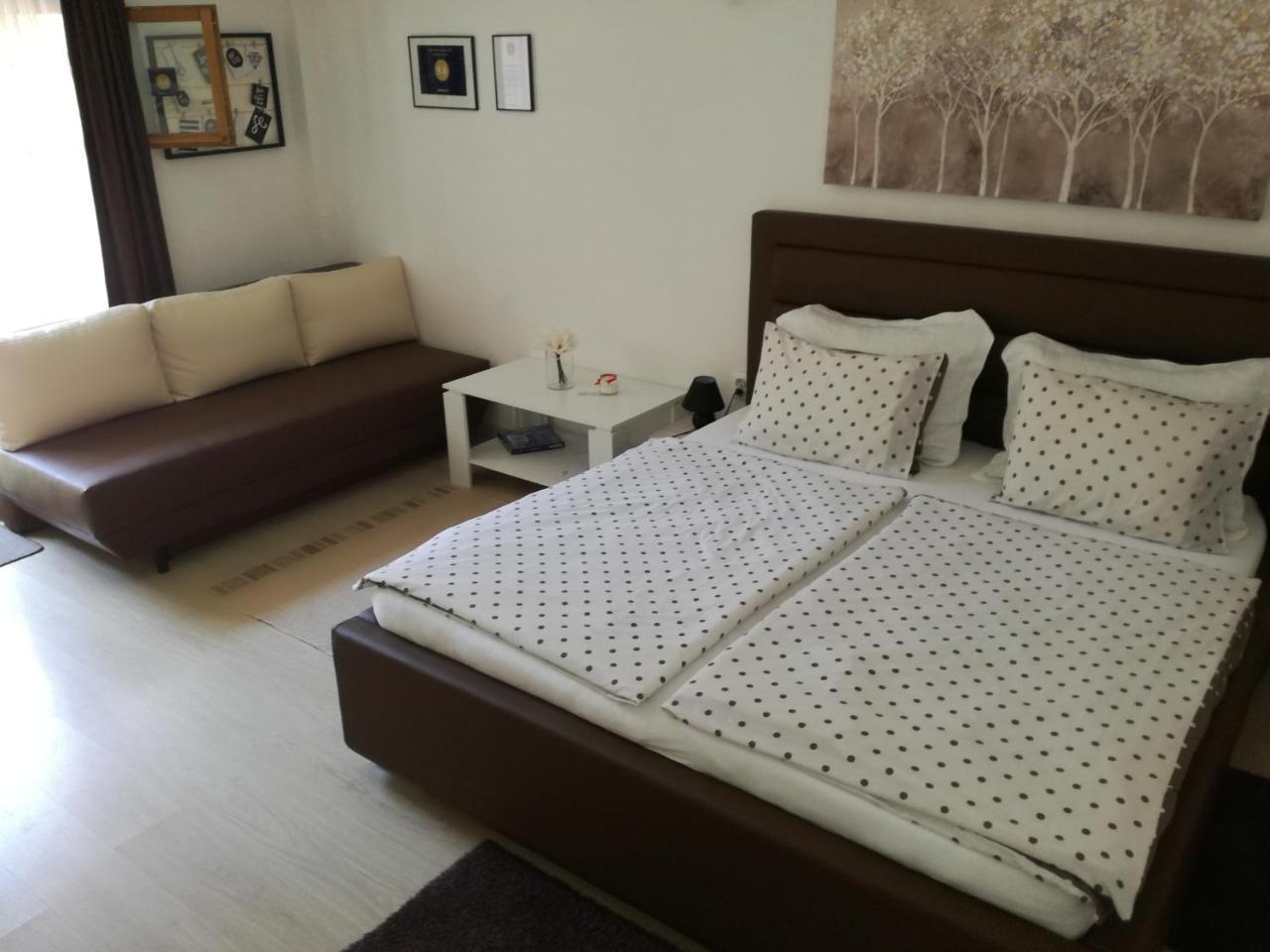 Guesthouse Coco Slavonski Brod Eksteriør bilde